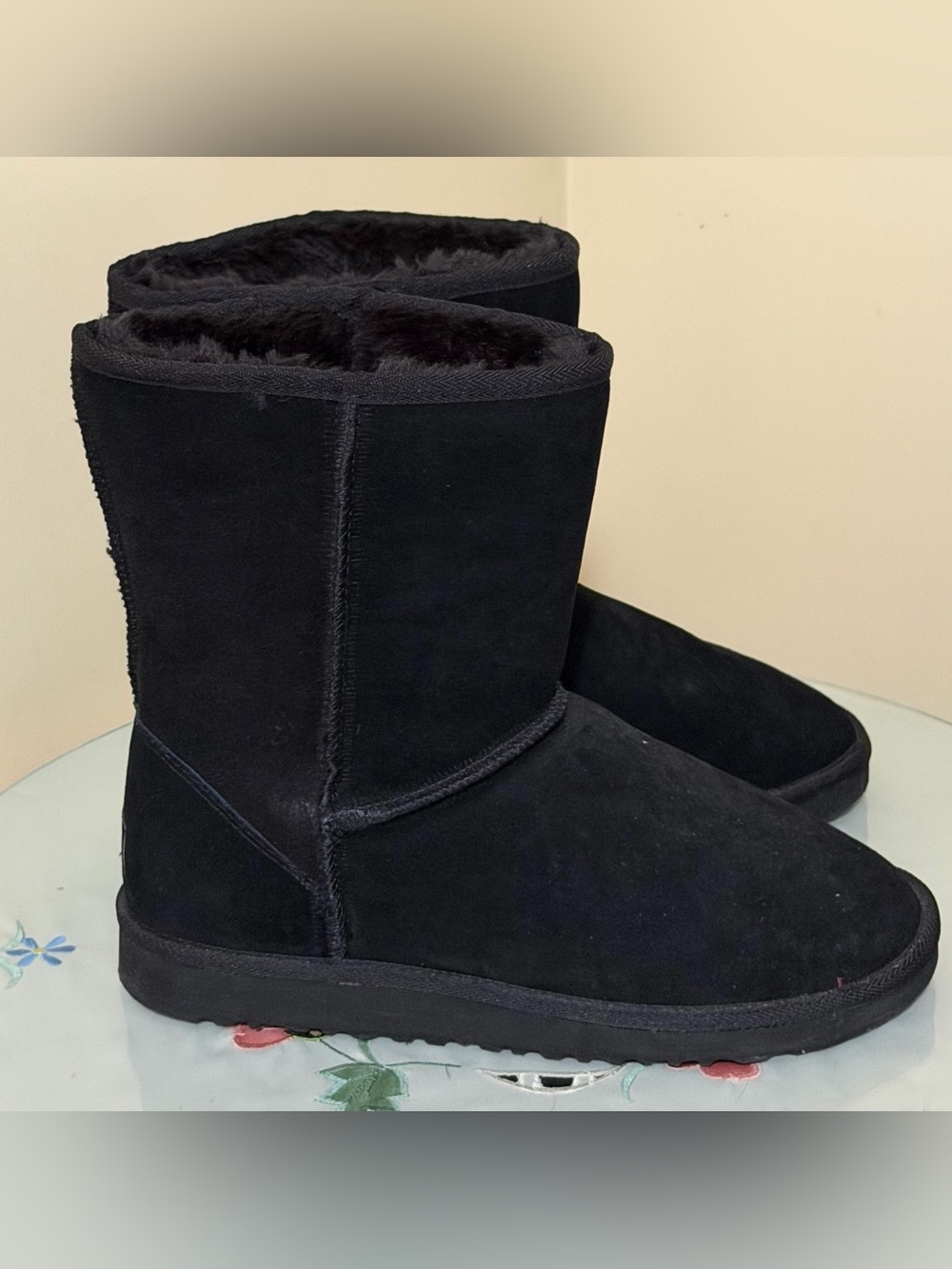 Women’s UGG Classic Black Short Shearling Boots Size 10